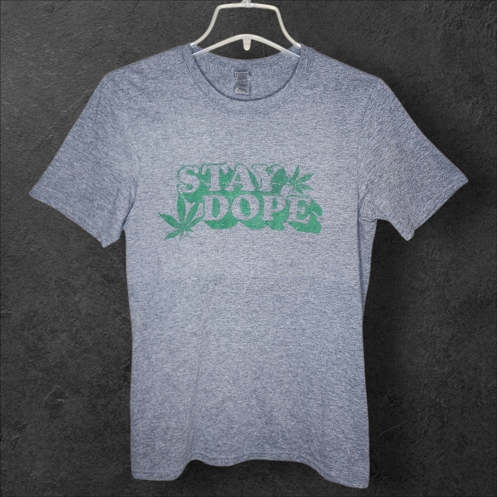 GILDAN Stay Dope T-Shirt - Small
